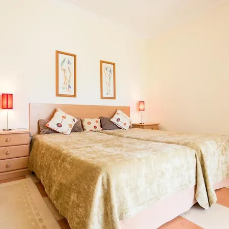 Estudios Montinhos Da Luz by Seewest Apartment