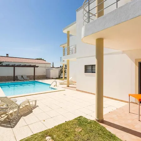 Apartment Estudios Montinhos Da Luz by Seewest Luz